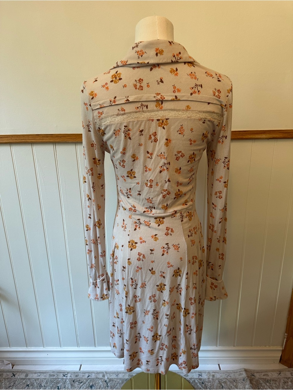 Free People Floral Button-Front Long Sleeve Dress in Light Beige - Picture 8 of 9
